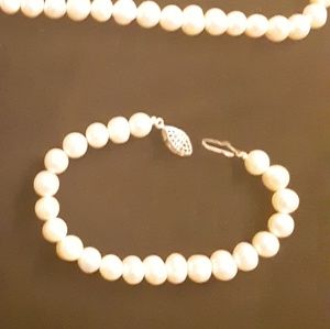 Pearl (matching) bracelet